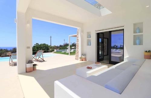 Marina San Gregorio House | Luxury Ginevra - Two Bedroom House, Sleeps 4