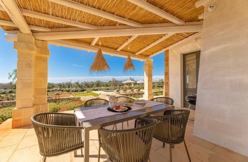Morciano di Leuca Villa | Mesmerizing 4 Bedroom Stone Villa