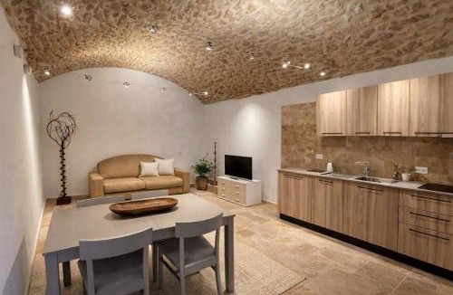 SantʼAgata di Puglia Apartment | Apartment Tena in Arco Pronti