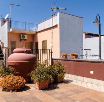 Torre Archirafi Villa | Aunt Poldi's House