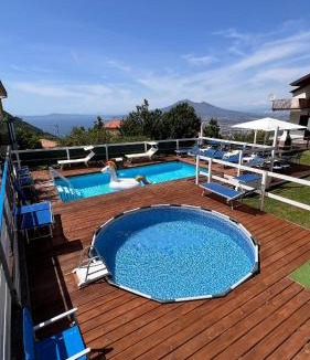 Piazza-Tralia-Pendolo Apartment | Villa Somma Apartments