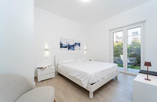 Soverato Apartment | Hestia Luxury Garden Suite -Jacuzzi Near Beach