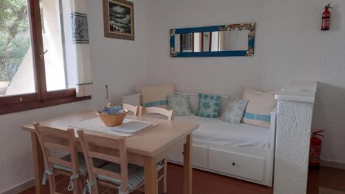 Santa Reparata Apartment | Casa Mistral Vista Mare - IUN Q2157