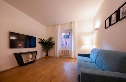 Santo Spirito Apartment | Residenza Villani in Oltrarno, Florence