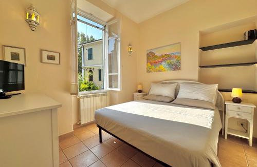 Vallecrosia Apartment | Villa Angelina Holiday Homes I Casa Limone I 5 minuti a piedi dal mare I Giardino I Parcheggio privato