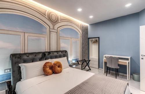 Historical Center Apartment | Sanità Naples Central Grand Apartment for 10 Guest