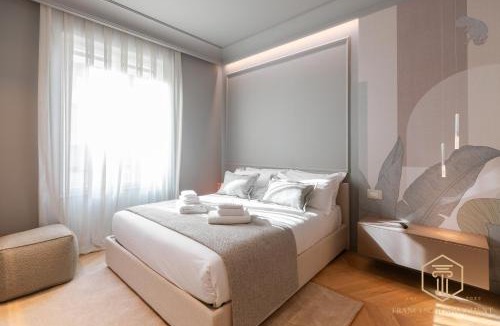 Universita Apartment | Franceschi Apt - 50mt to Metro, Roman Gem with Luxury Design, A-C, Panoramic view
