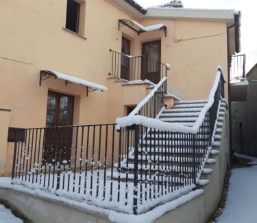 Ruviano House | Dimora Storica Gold Room