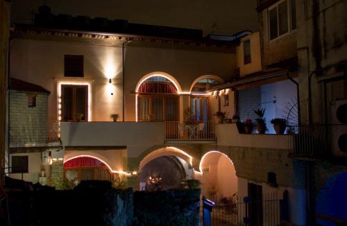 Marigliano Bed & Breakfast | B&B Corte Catalana