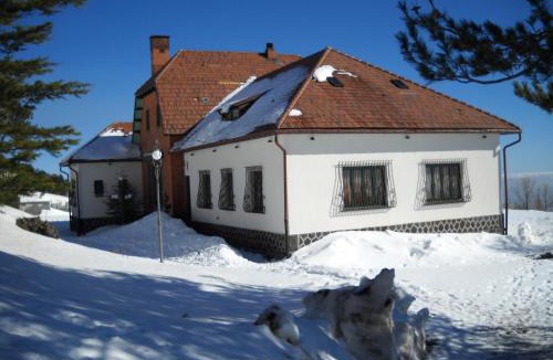 Ragalna Hotel | Hotel Villa Dorata