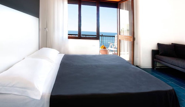 Hotel La Playa