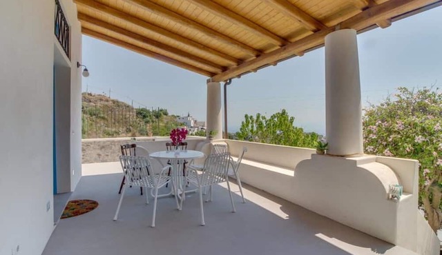 Villa in Lipari with 1 bedrooms sleeps 4