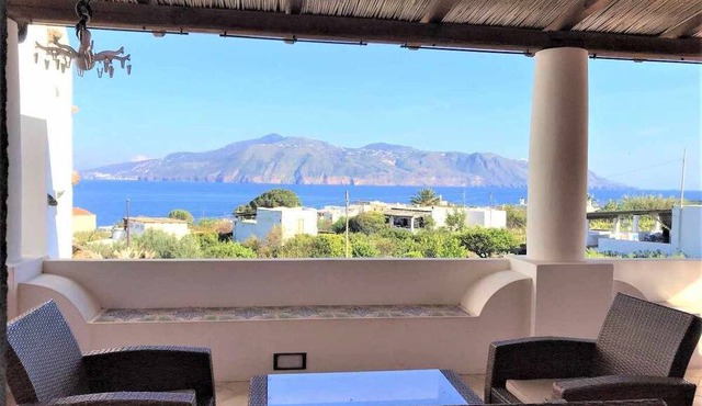 Casa Il Faro - sea view, 100m from the beach