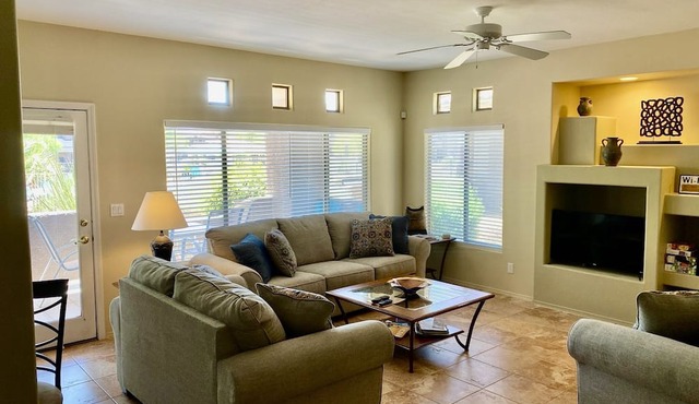 STEPS From the Pool! Relax in your Comfy Pool-side Condo! in Oro Valley
