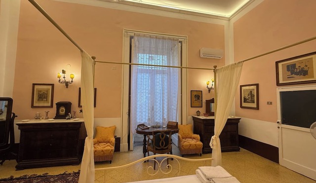 The Exclusive PRINCE MANSION with Panoramic TERRACE. Historical Center!