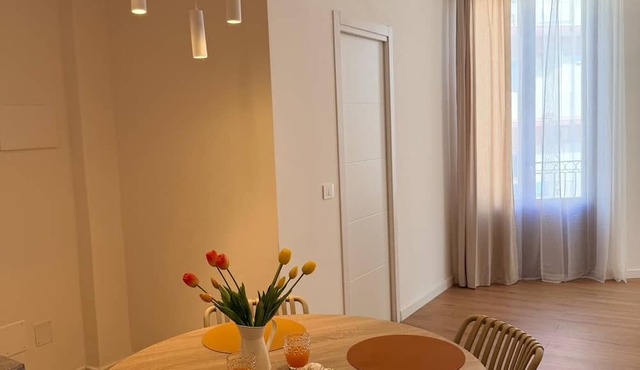 2-bedroom, 2-bathroom apartment, 100 meters from the sea.