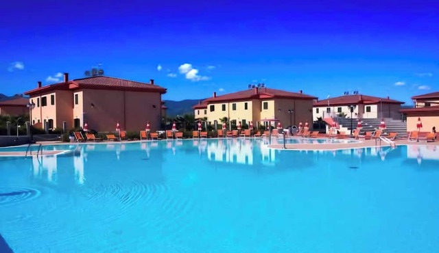 Villa with large garden in the Village Residence Aphrodite