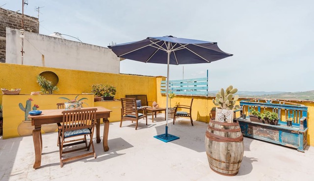 Apartment 'Ajman House' with Mountain View, Private Terrace and Air Conditioning