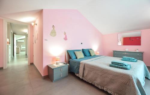 3 Bedroom Amazing Apartment In Avella