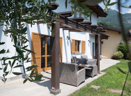 IseoLakeRental - Villa Gioia di Vita in Costa Volpino