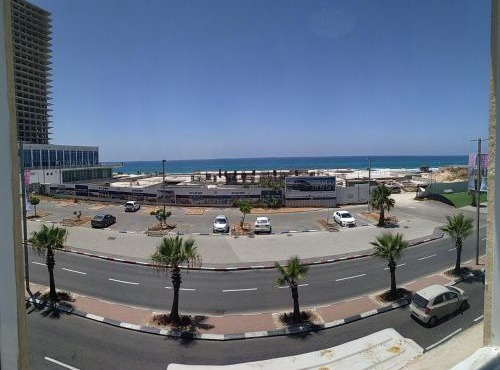 Beachfront Studio Apartment Bat Yam 412 in Bat Yam